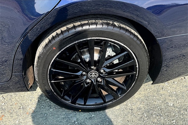 2022 Blue Toyota Camry XSE FWD Sedan