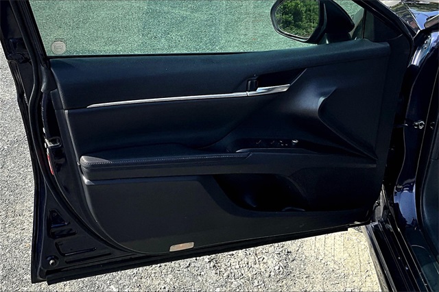2022 Blue Toyota Camry XSE FWD Sedan