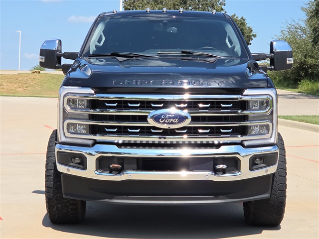 2023 Ford F-250 photo 2