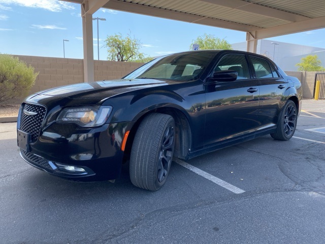 216392019 Chrysler 300 S