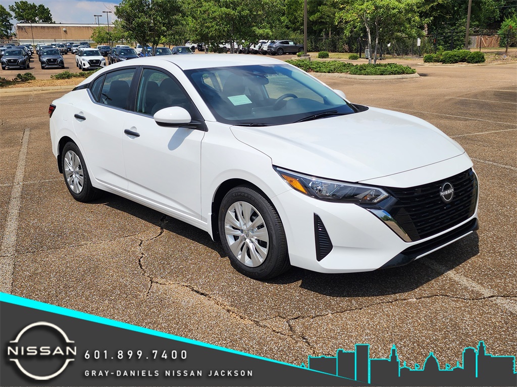 2025 Nissan Sentra S's photo