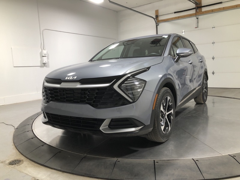 2025 Kia Sportage EX photo 3