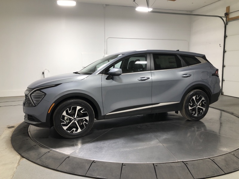 2025 Kia Sportage EX photo 4