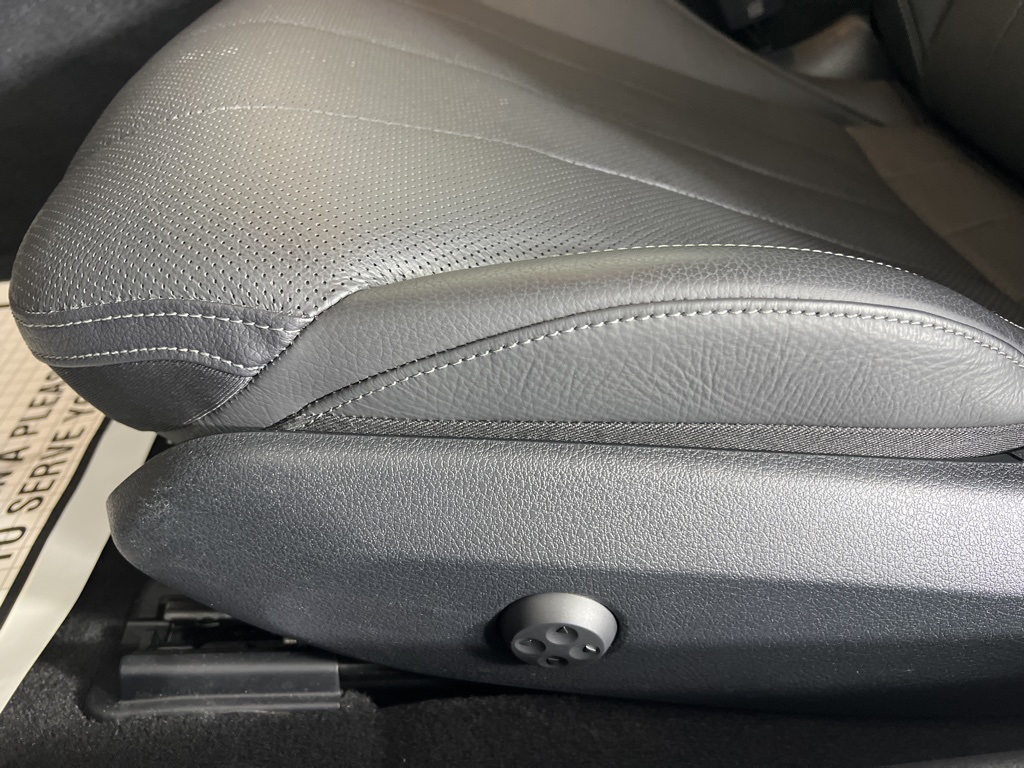 2024 Mercedes Benz CLE 300 photo 3