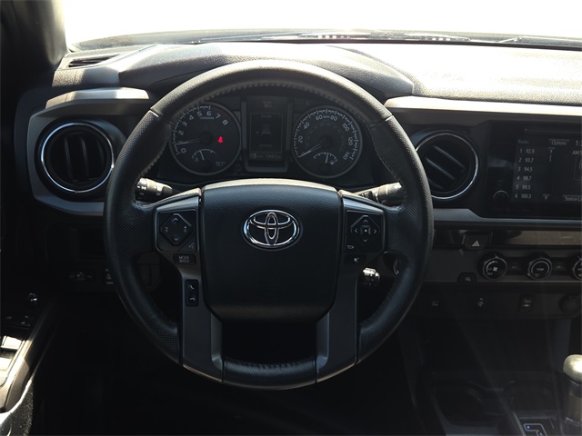 2017 Toyota Tacoma TRD Off-Road photo 14