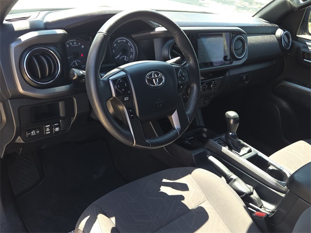 2017 Toyota Tacoma TRD Off-Road photo 16