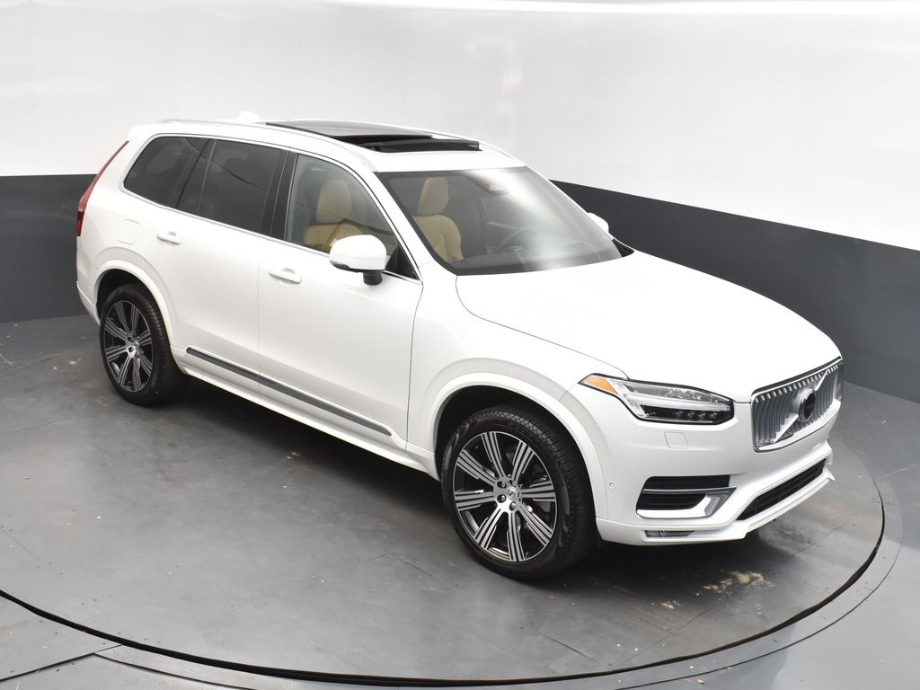 2025 Crystal White Metallic Volvo XC90 B6 Ultra SUV