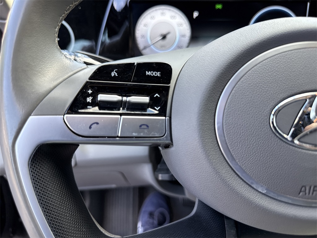 2022 Hyundai Elantra SEL Convenience photo 20