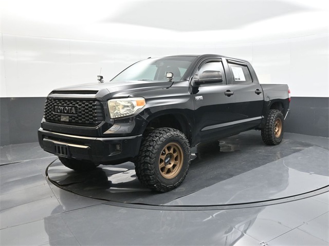 2014 Toyota Tundra SR5's photo