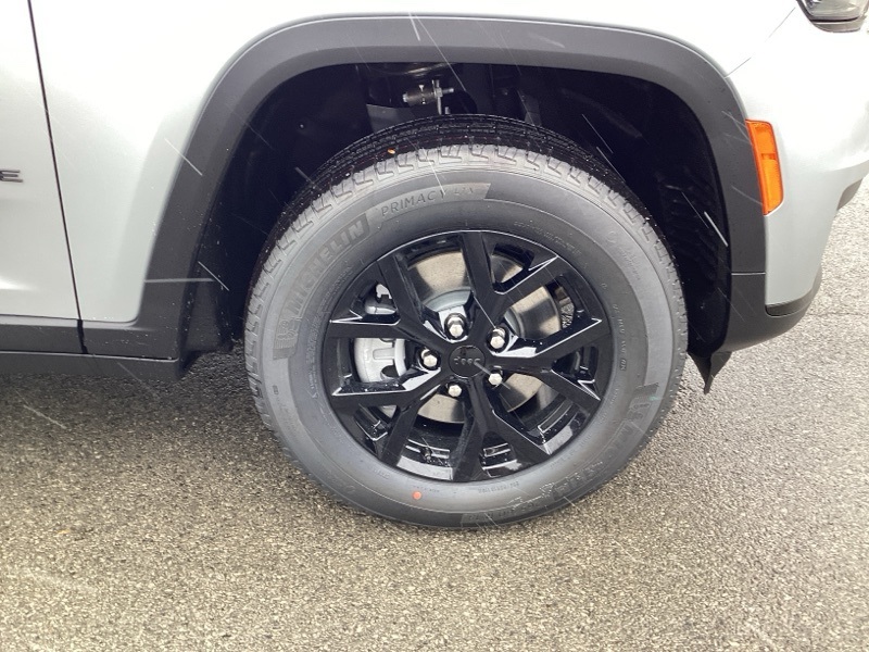 2025 Jeep Grand Cherokee Altitude X photo 2