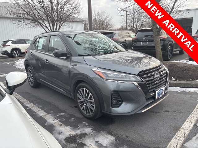 2024 Nissan Kicks SR's photo