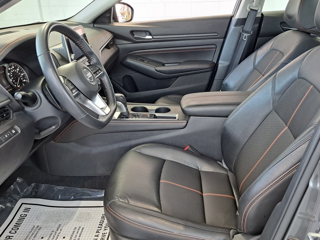 2021 Nissan Altima 2.5 SR Sedan 4 Dr. FWD 22