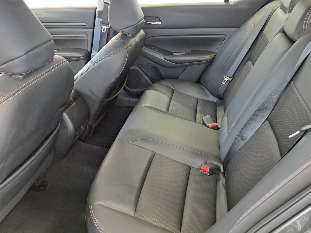 2021 Nissan Altima 2.5 SR Sedan 4 Dr. FWD 24