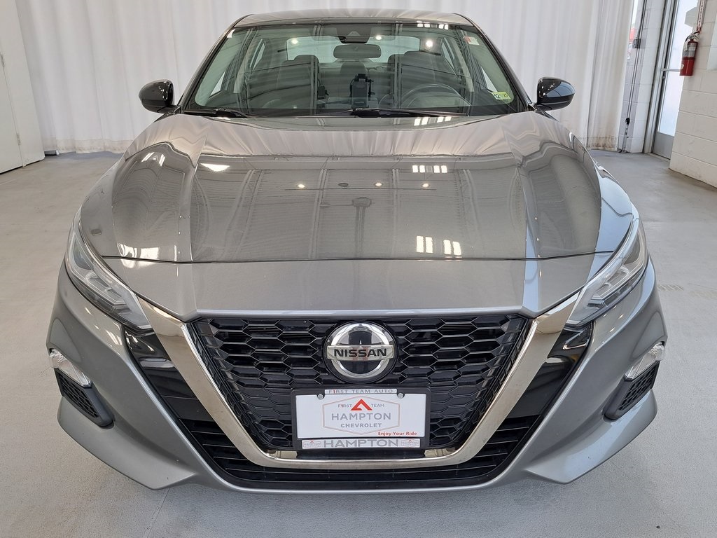 2021 Nissan Altima 2.5 SR Sedan 4 Dr. FWD 3