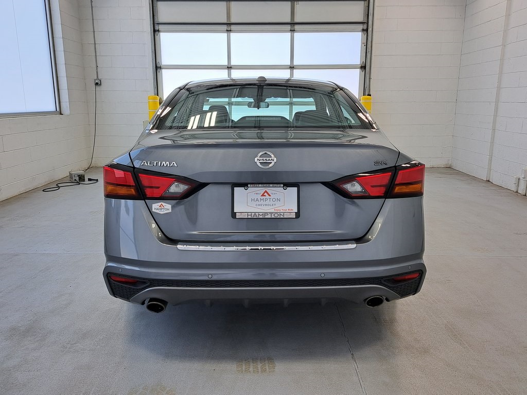 2021 Nissan Altima 2.5 SR Sedan 4 Dr. FWD 6
