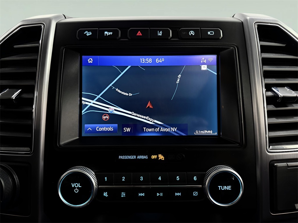 2021 Ford Expedition MAX Platinum photo 2