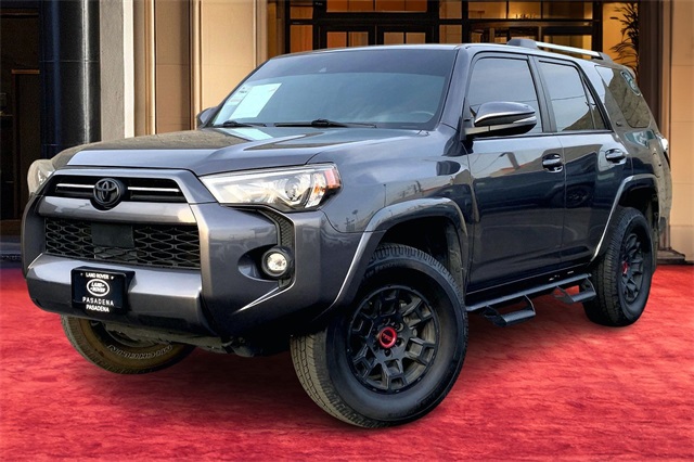 2022 Toyota 4Runner SR5 Premium's photo