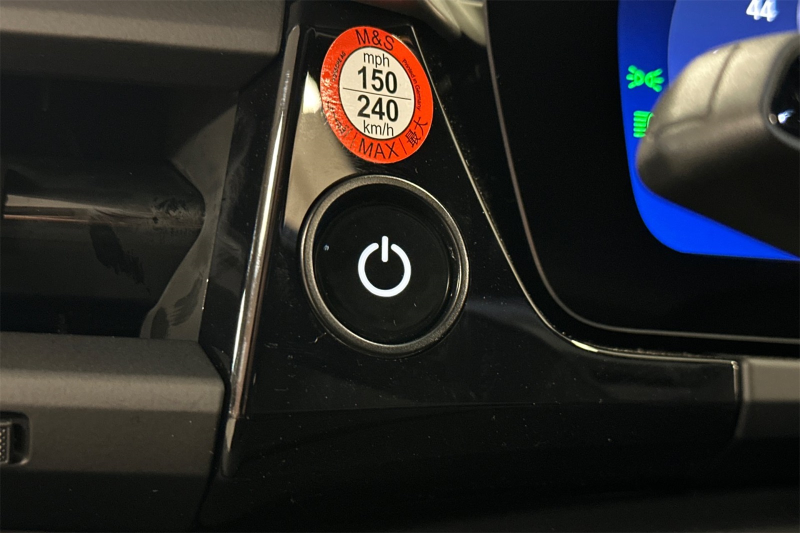 2025 Porsche Macan Electric photo 23