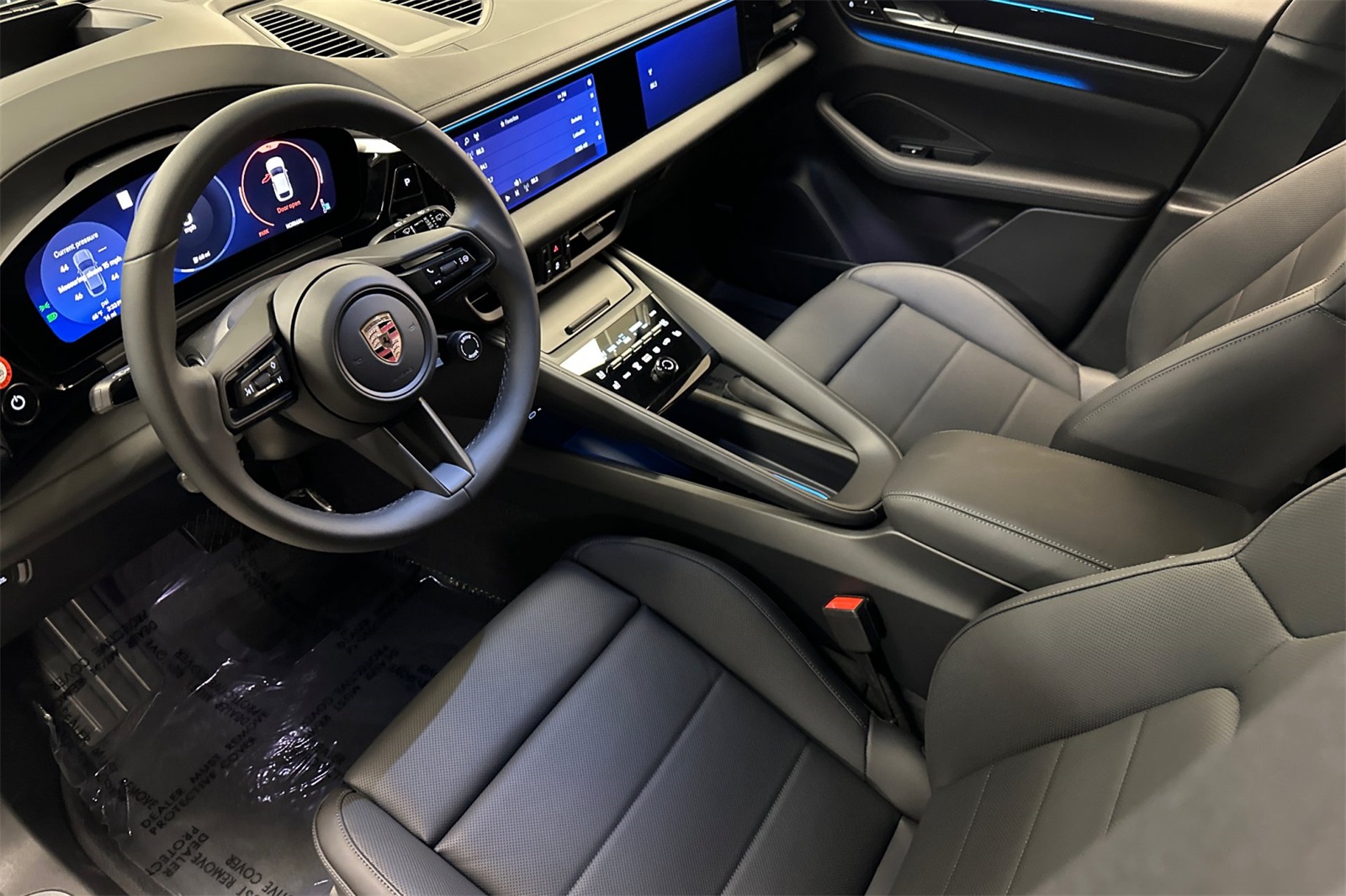 2025 Porsche Macan Electric photo 4