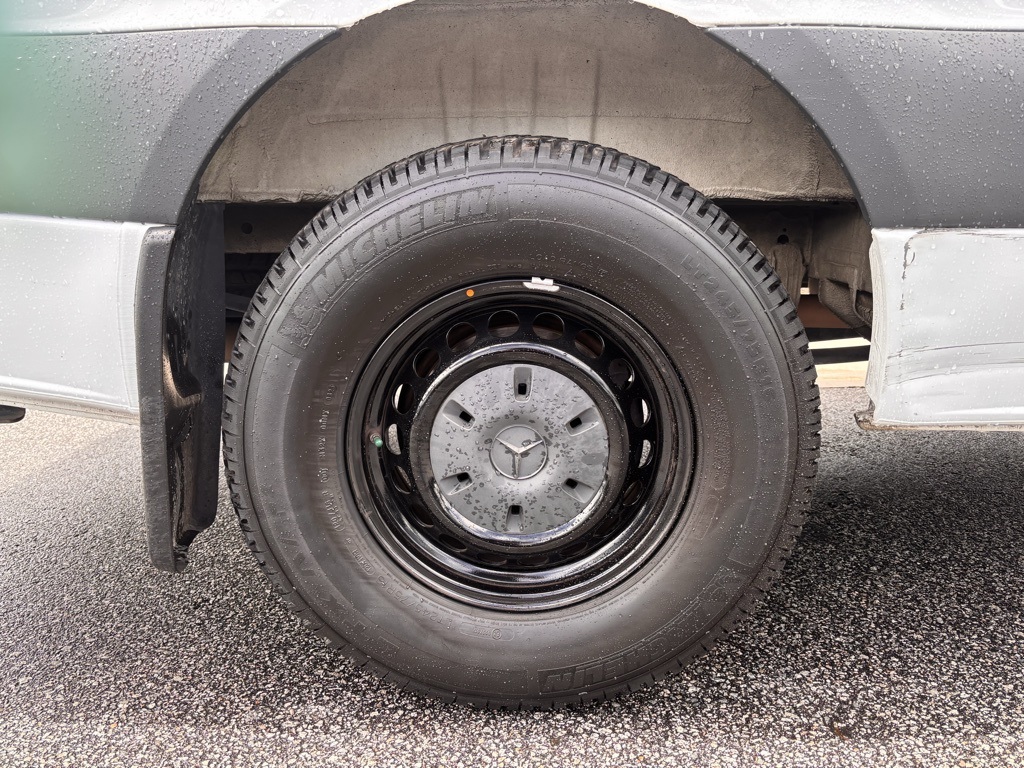 Used 2021 Mercedes-Benz Sprinter 2500 Standard Roof RWD Empty Cargo Van for sale #MV1602A - photo 10