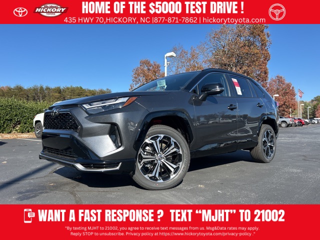 2025 Toyota RAV4 XSE's photo