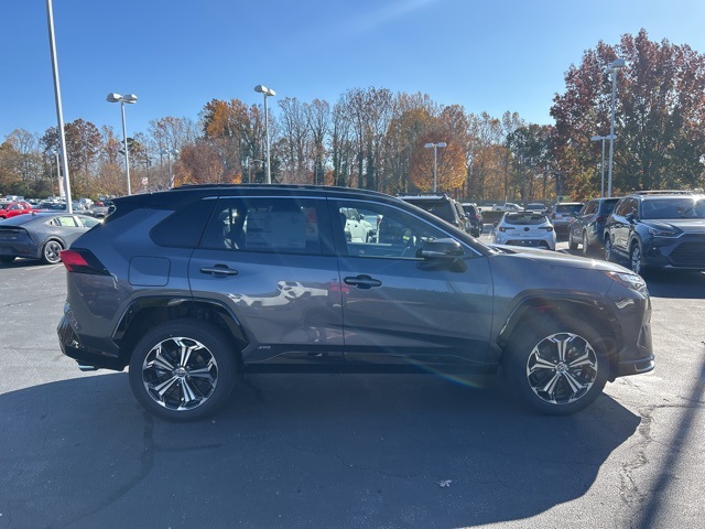 2025 Toyota RAV4 Hybrid XSE photo 3