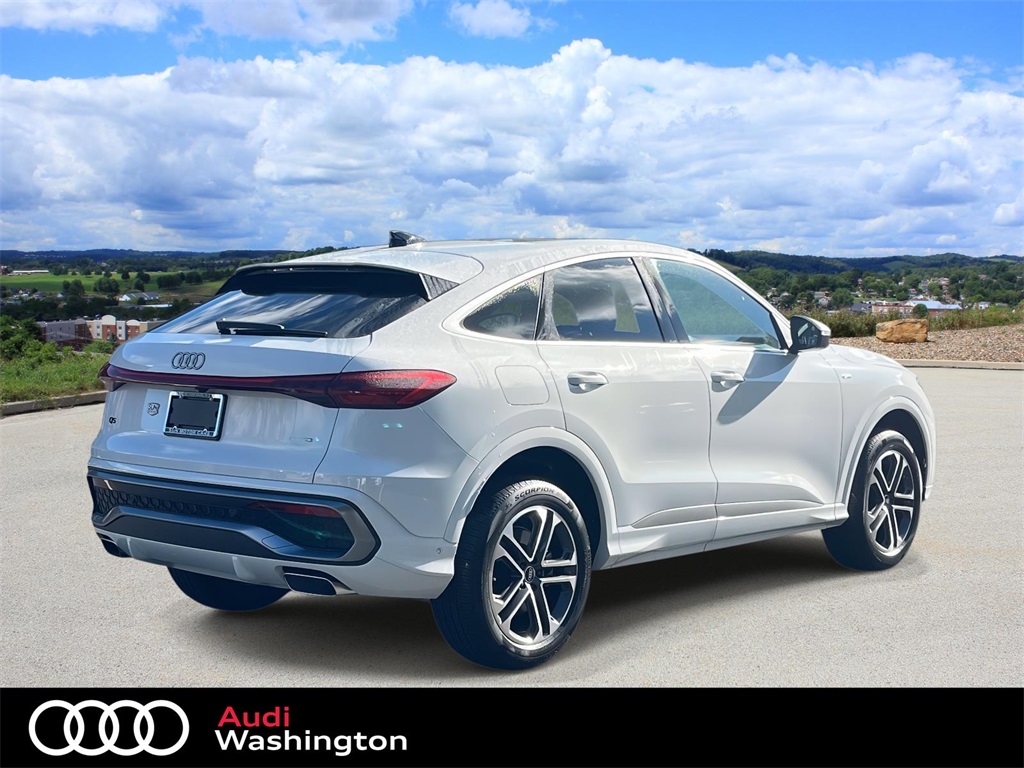 2025 Audi Q5 Sportback Premium Plus photo 2