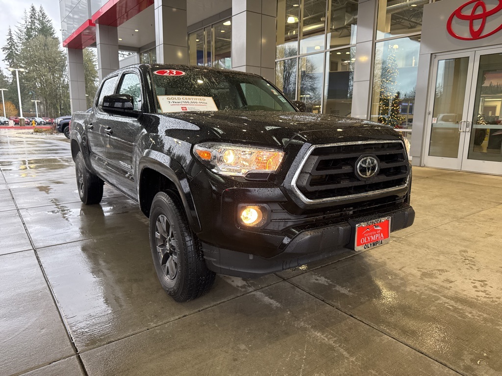 2023 Toyota Tacoma SR5's photo