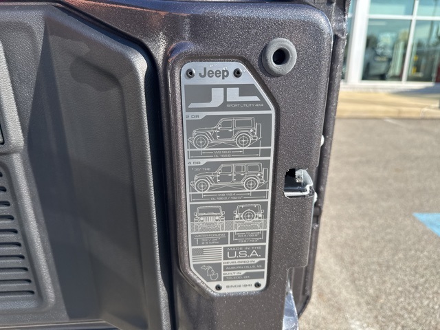 2025 Jeep Wrangler Two-Door Willys photo 9