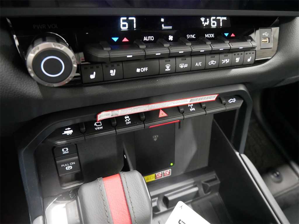 New 2025 Toyota Tundra Hybrid Truck