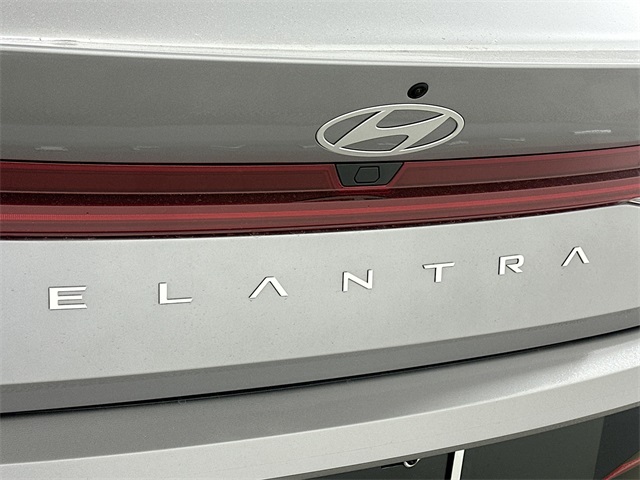 Elantra Hybrid Limited