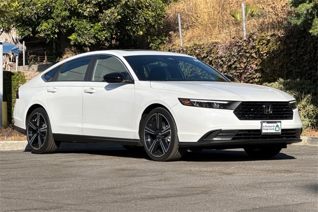 2025 Honda Accord Hybrid Sport photo 2