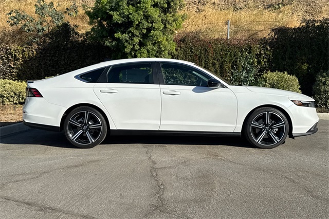 2025 Honda Accord Hybrid Sport photo 3