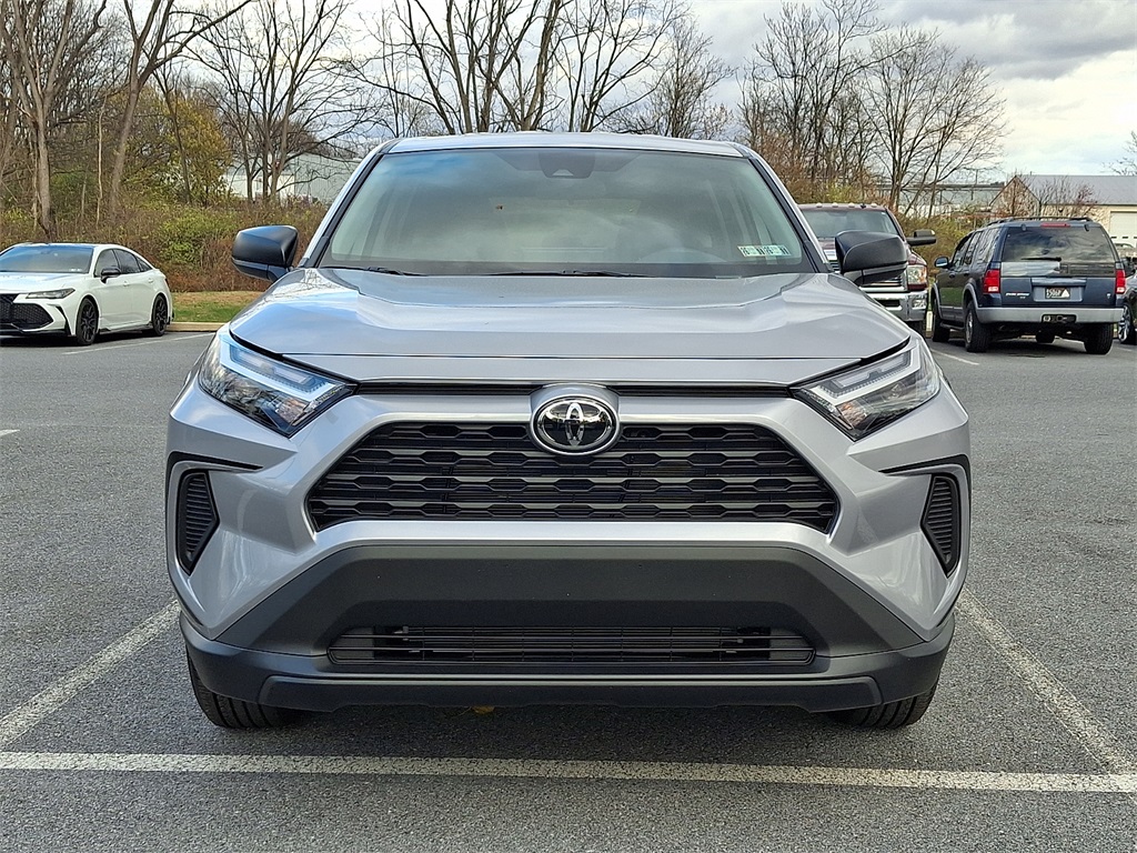 2025 Toyota RAV4 LE photo 2