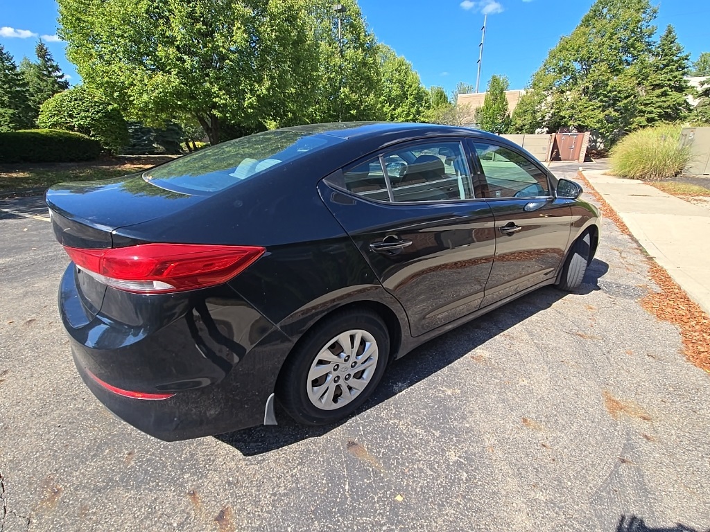 2018 Hyundai Elantra SE photo 3