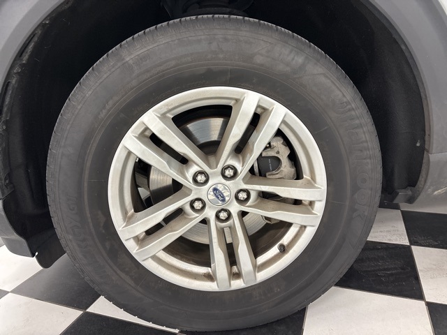 2021 Ford Explorer XLT photo 2