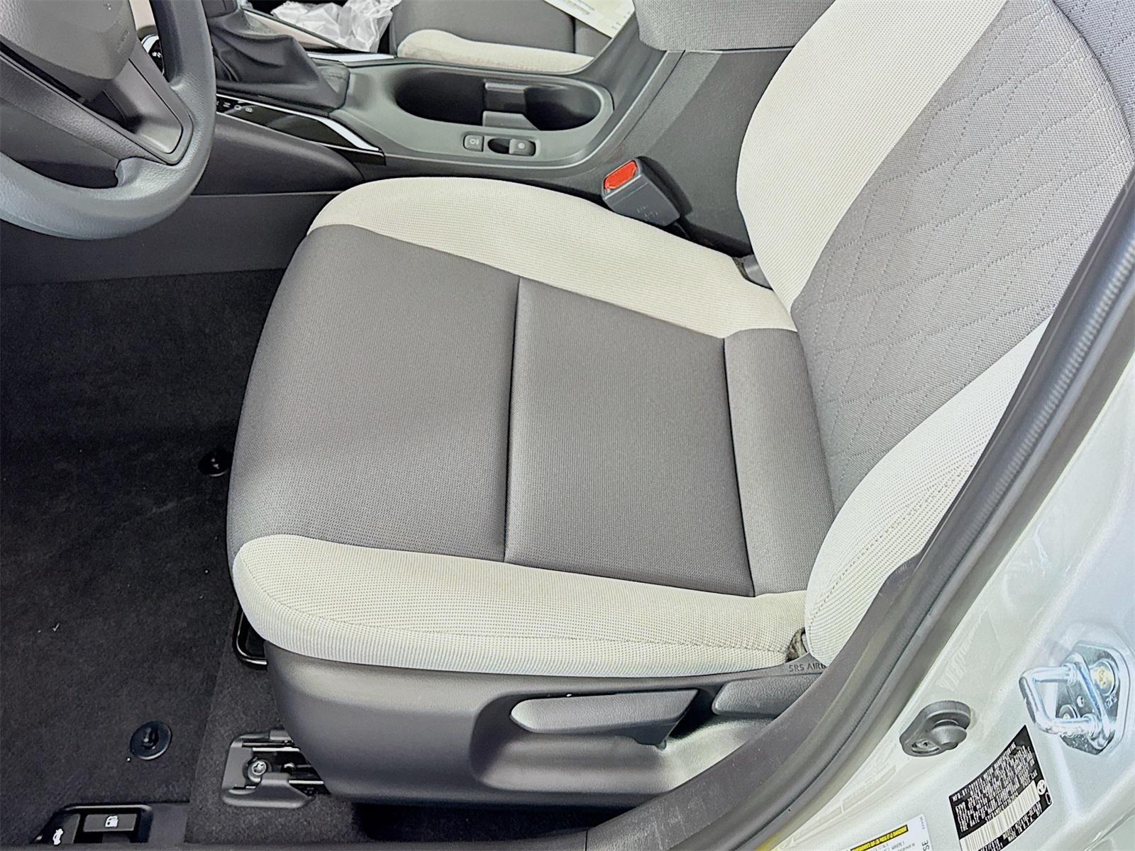 2026 Toyota Corolla LE photo 13