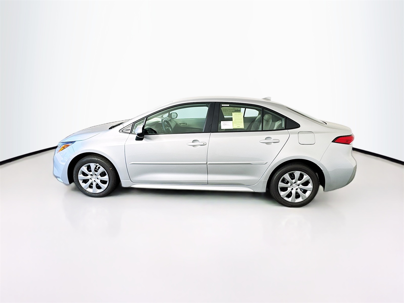 2026 Toyota Corolla LE photo 3
