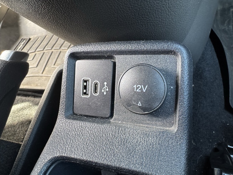 2023 Ford Transit Connect XLT Passenger Wagon photo 17