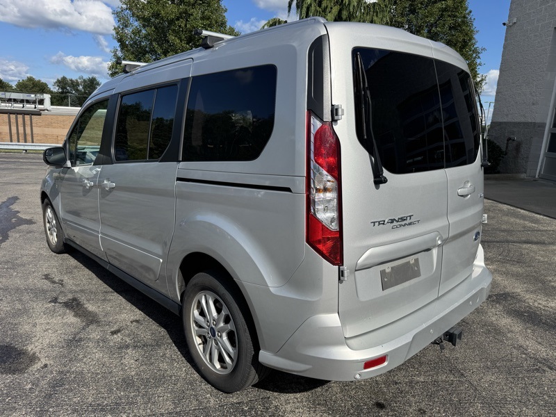 2023 Ford Transit Connect XLT Passenger Wagon photo 5