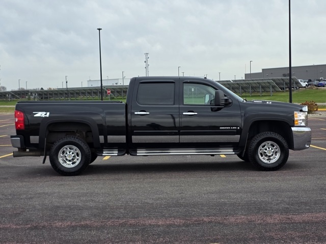 2007 Chevrolet Silverado 2500HD LTZ photo 2