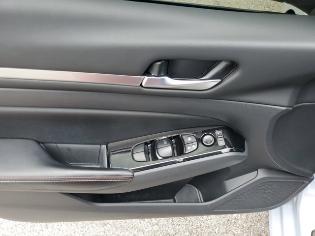 2024 Gray Sky Pearl Nissan Altima 2.0 SR FWD Sedan