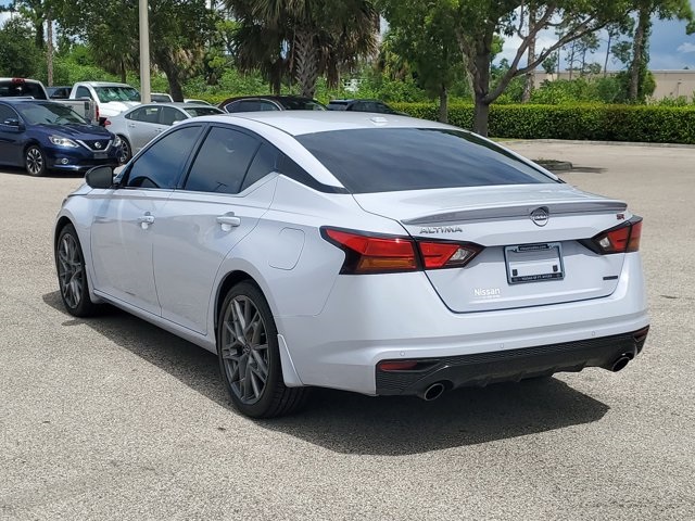 2024 Gray Sky Pearl Nissan Altima 2.0 SR FWD Sedan
