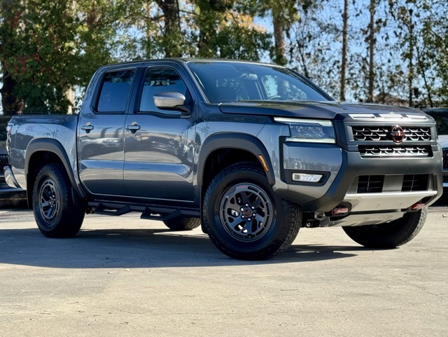 2026 Nissan Frontier PRO-4X's photo