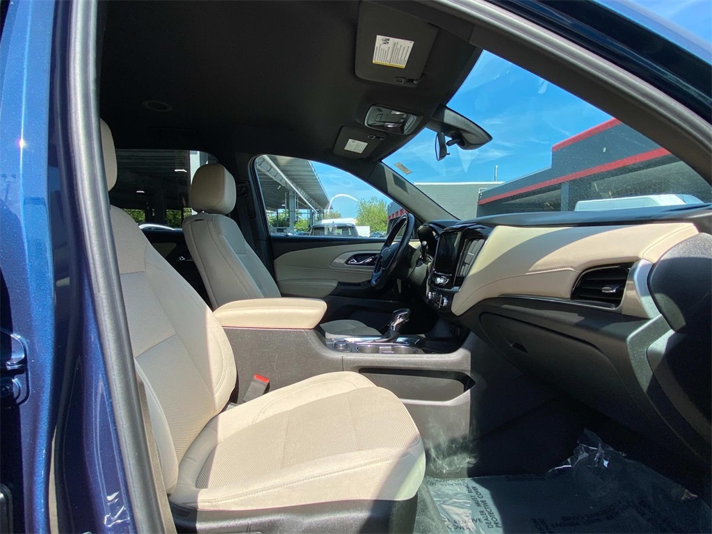 2022 Northsky Blue Metallic Chevrolet Traverse LT AWD SUV