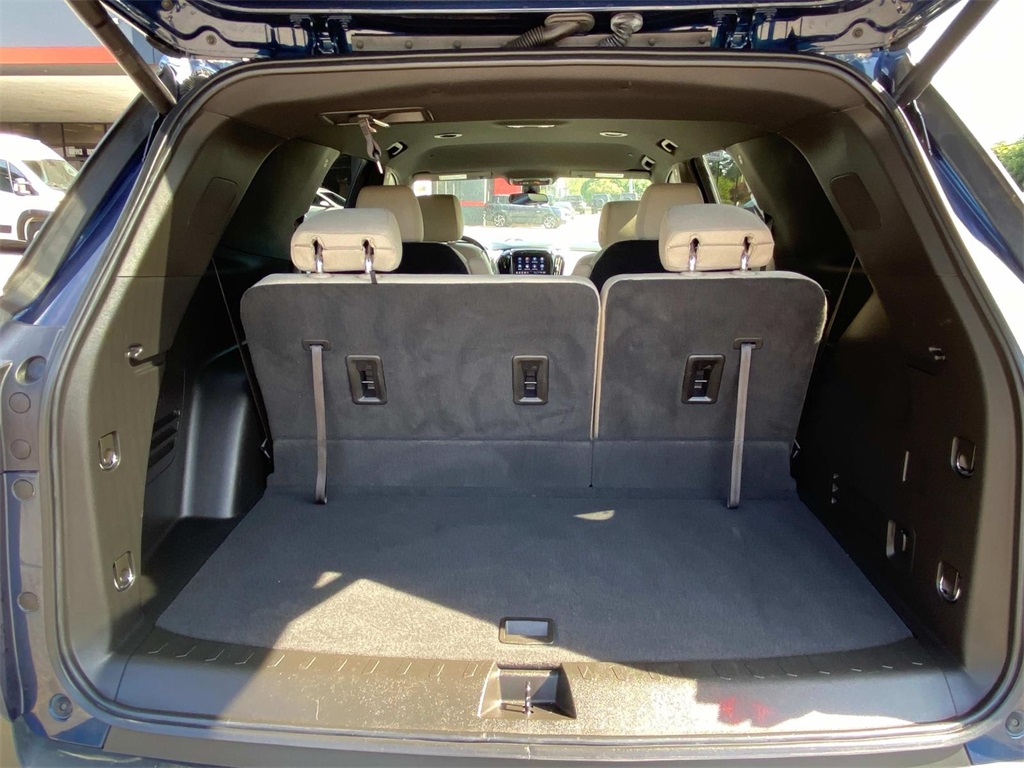 2022 Northsky Blue Metallic Chevrolet Traverse LT AWD SUV