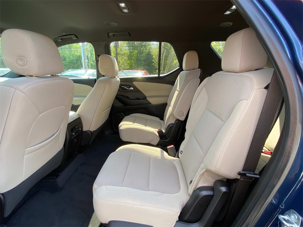 2022 Northsky Blue Metallic Chevrolet Traverse LT AWD SUV