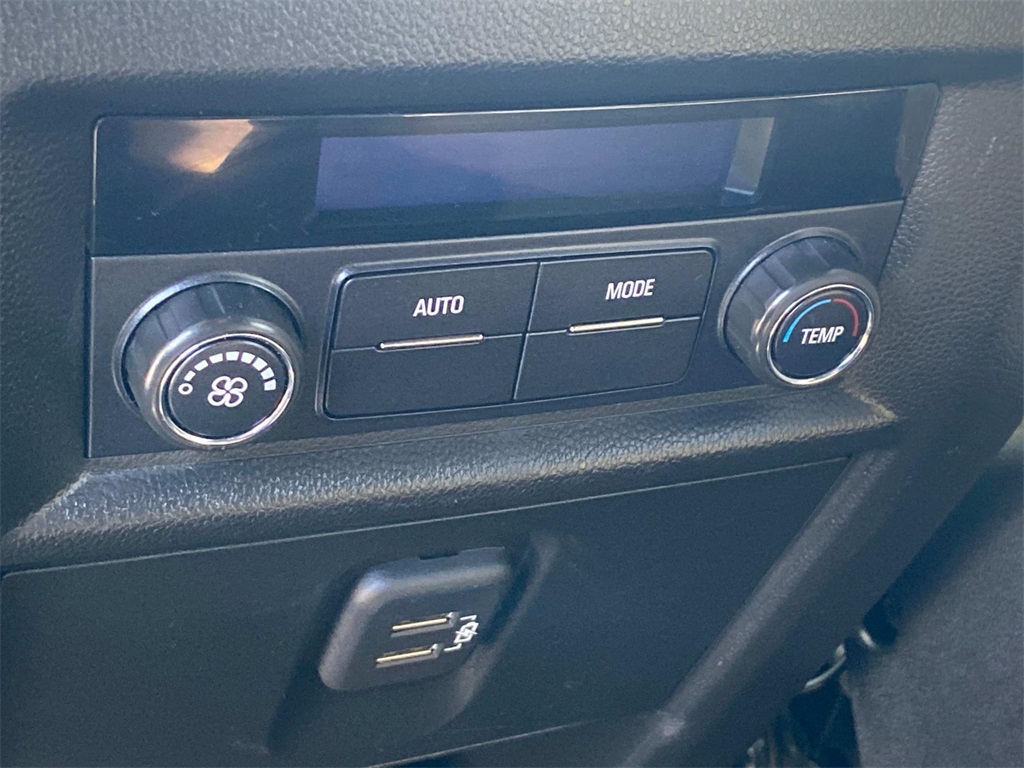 2022 Northsky Blue Metallic Chevrolet Traverse LT AWD SUV