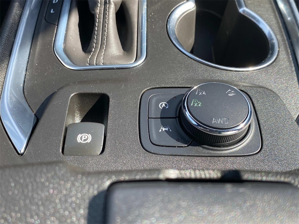 2022 Northsky Blue Metallic Chevrolet Traverse LT AWD SUV
