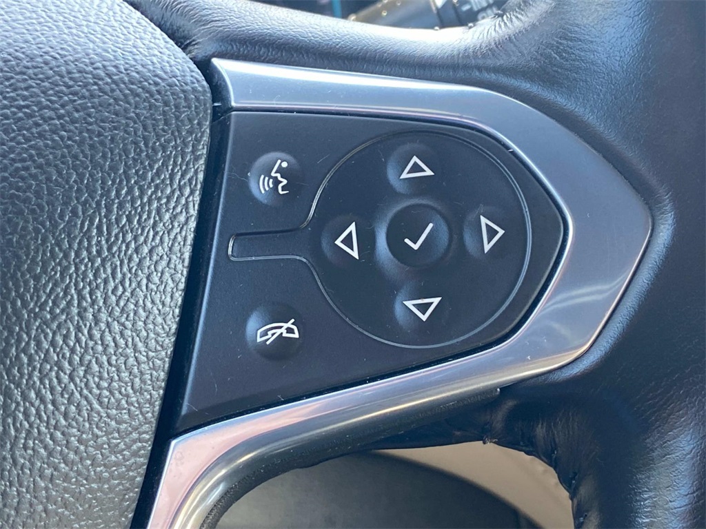 2022 Northsky Blue Metallic Chevrolet Traverse LT AWD SUV
